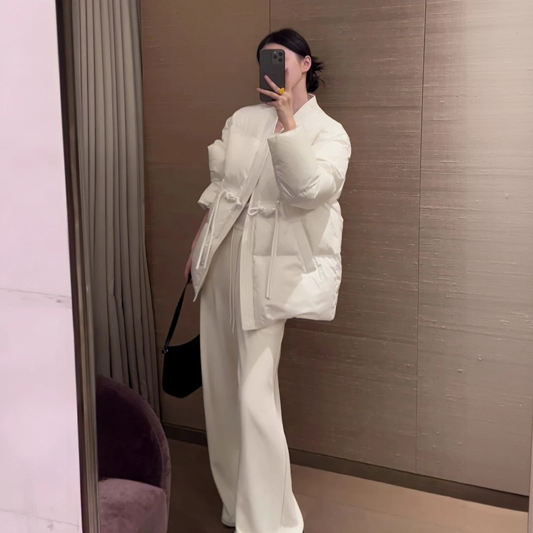 2025冬新中式复古盘扣V领高级感羽绒棉服女新款国风优雅气质外套