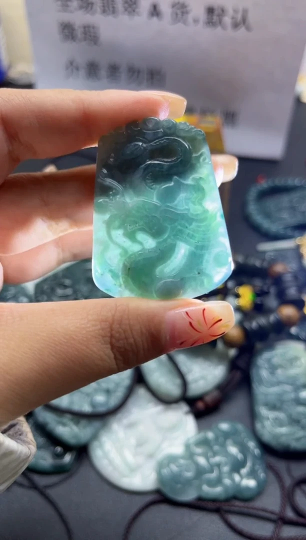 【闪购商品】翡翠颈饰未镶嵌翡翠