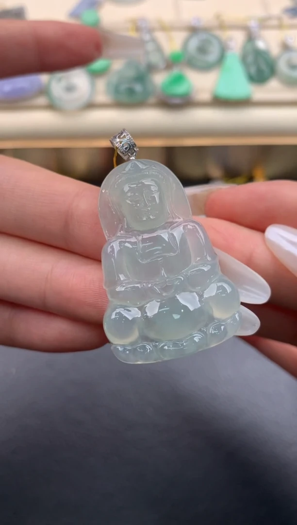 翡翠18K金镶嵌颈饰Q78