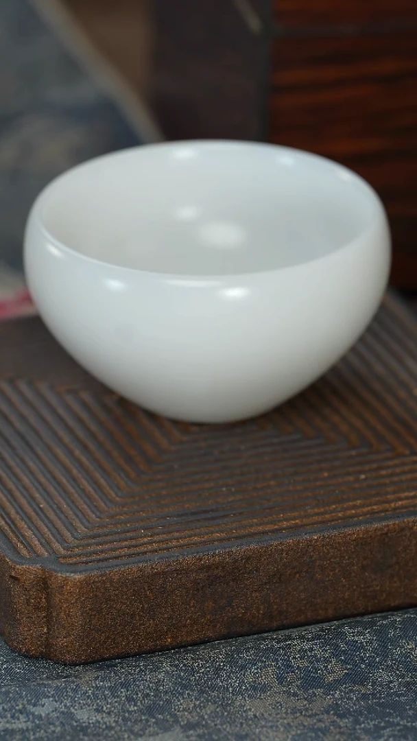 【A】【白瓷斗形璞玉杯】【以佳礼盒】