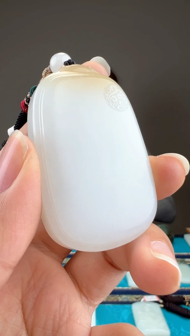 【闪购商品】和田玉颈饰未镶嵌1