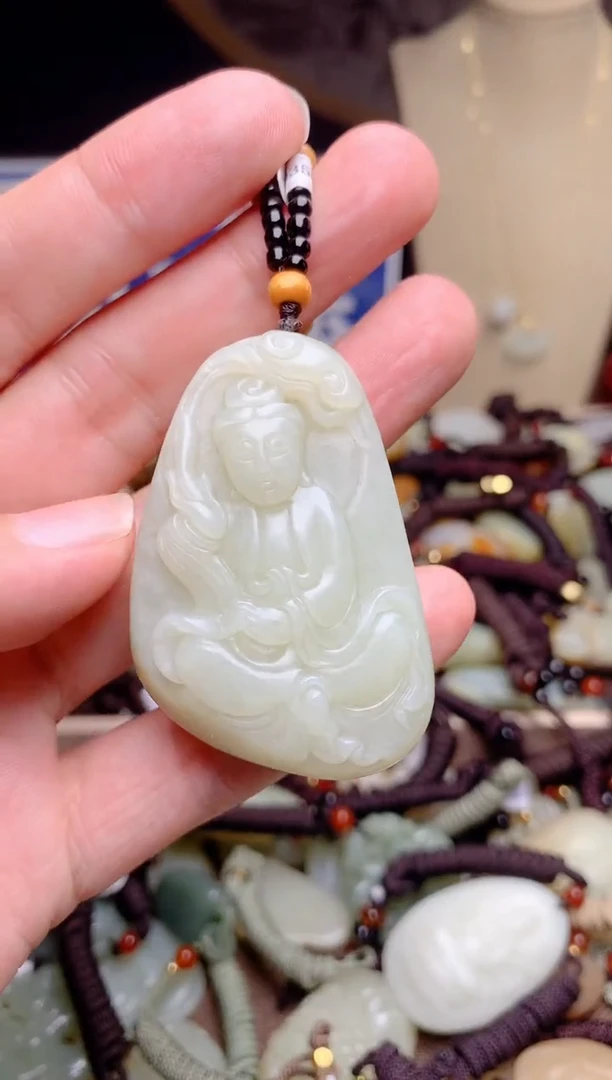 和田玉未镶嵌颈饰1