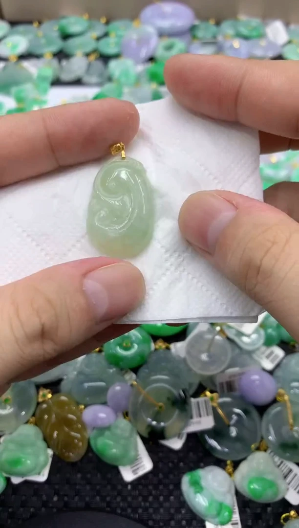 颈饰未镶嵌翡翠天然缅甸翡翠A货