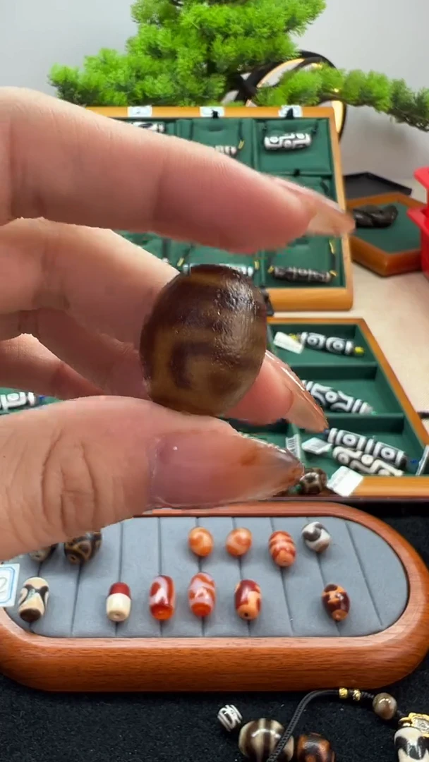 玛瑙/玉髓（覆膜）颈饰未镶嵌55.（微瑕随机发货）