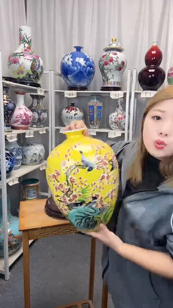 摆件景德镇于海林老师手绘石榴珐琅彩带证书送底座