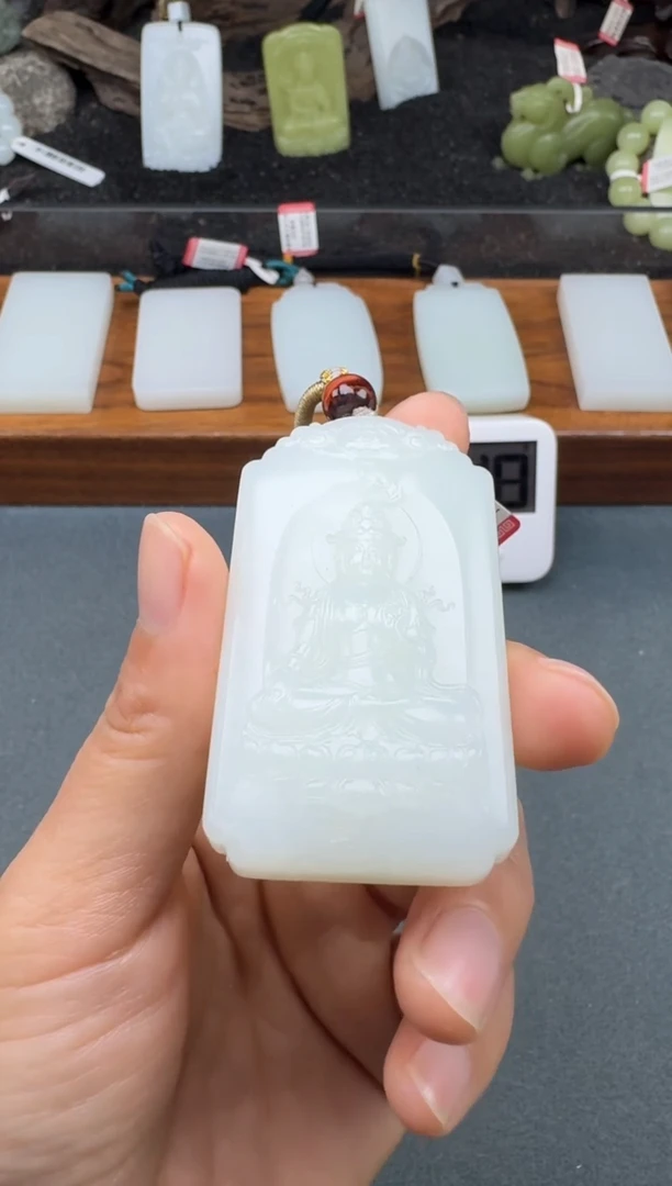 颈饰未镶嵌和田玉2