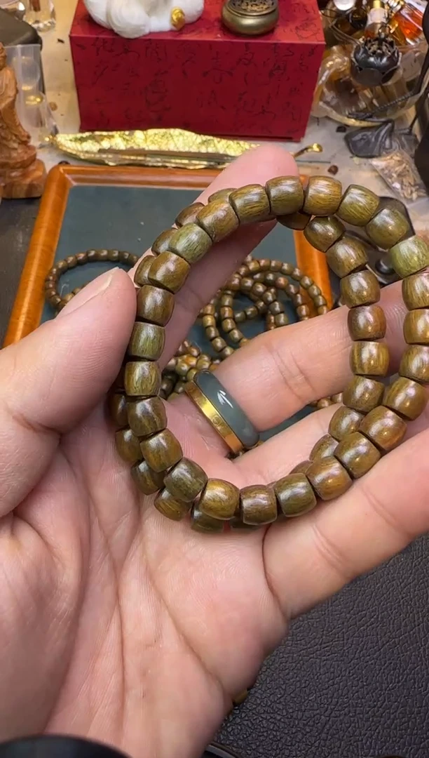 【闪购商品】维腊木（绿檀）手串/手链绿檀红油直切单圈7*8mm