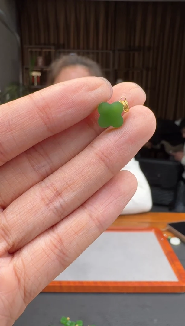 【闪购商品】和田玉4618K金镶嵌1.25冯总