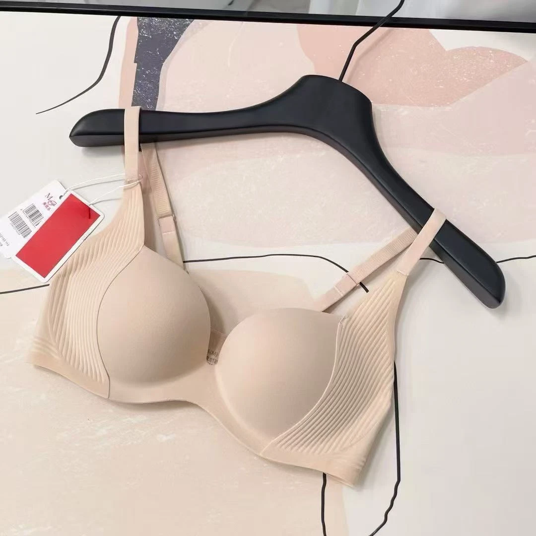 曼家收副乳聚拢抹胸款文胸