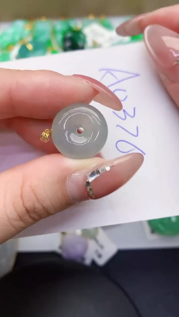 【闪购商品】翡翠颈饰18K金镶嵌0000000000000