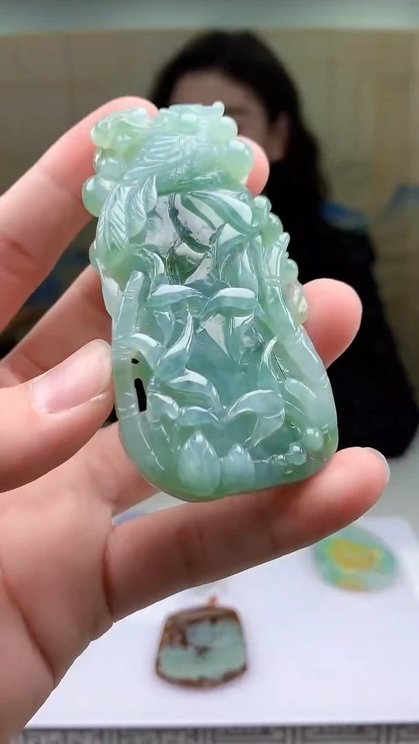 【闪购商品】定制翡翠未镶嵌4829bb-毛货挂件105