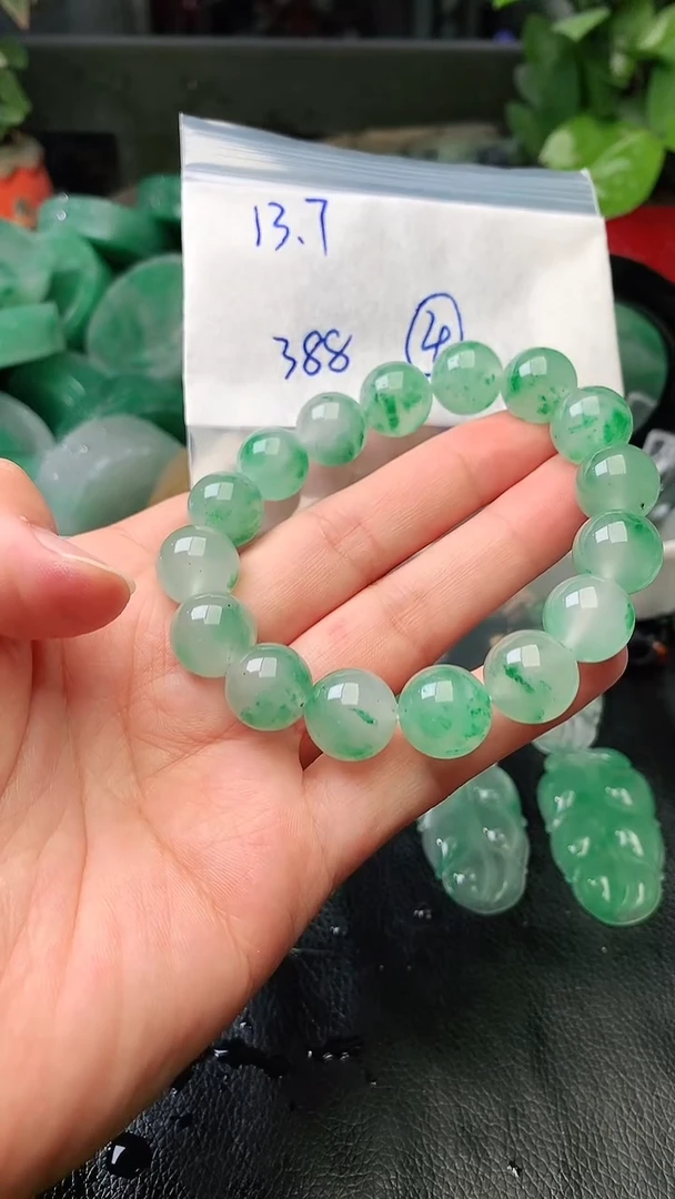 定制石英质玉（非洲翠）手串13.7mm