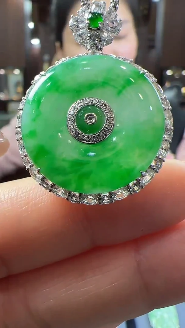 【闪购商品】翡翠挂件18K金镶嵌平安扣不含链