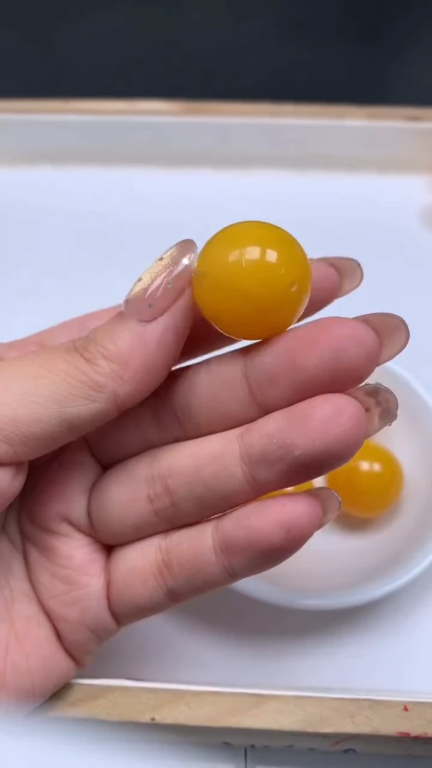 裸石蜜蜡未镶嵌A1854 鸡油黄蜜蜡22mm1颗8.8元