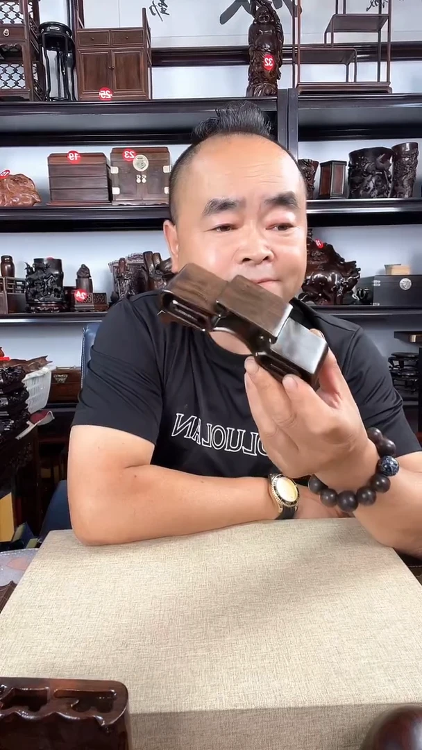 木三连老李红木工艺品