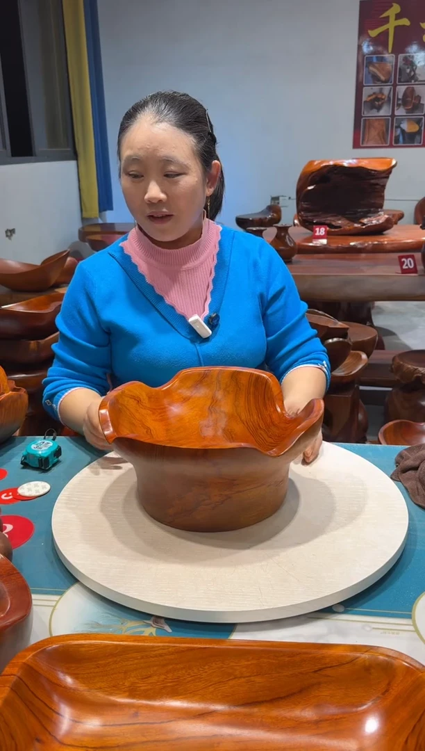 木 花边果盘 31.3*31.3*14.8