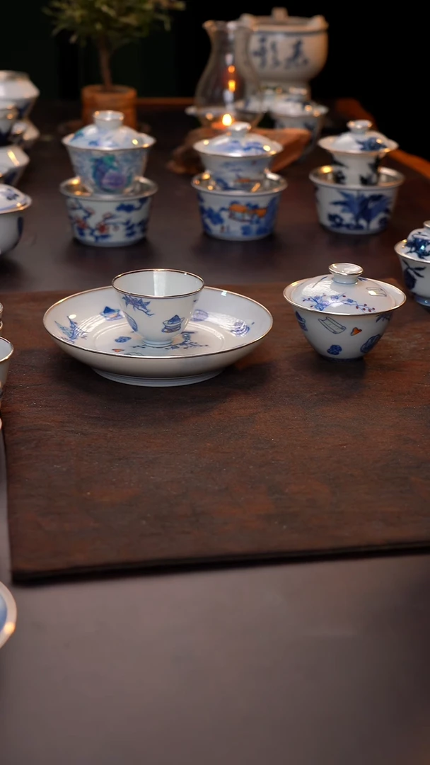 常****萍斗彩琴棋书画盖碗1壶承1杯子1