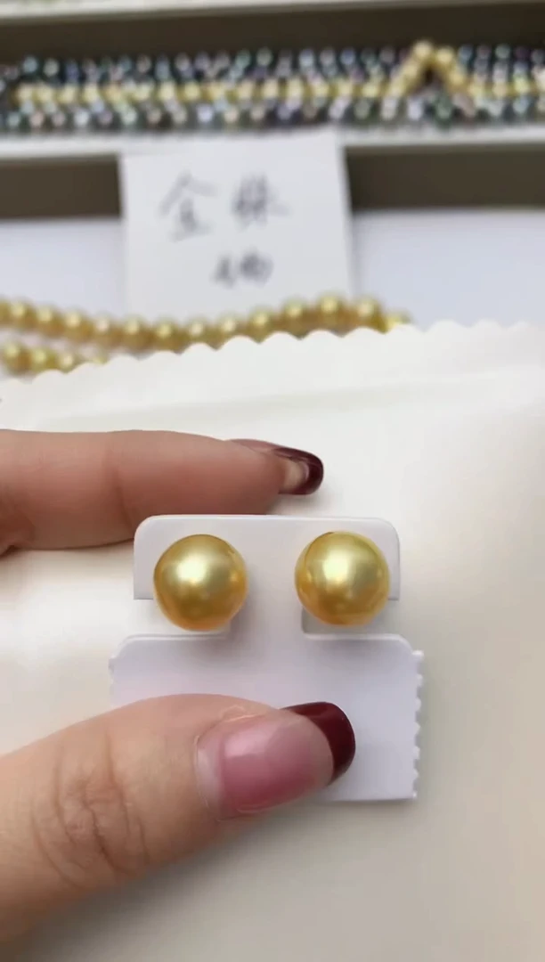 18K金镶嵌耳饰海水珍珠A22