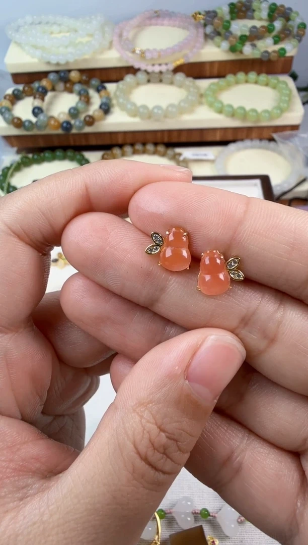 银S925镶嵌南红玛瑙耳饰໑****?耳钉