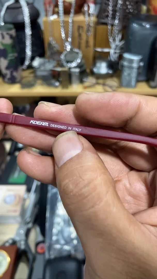 瓷片闪购商品  如图所示
