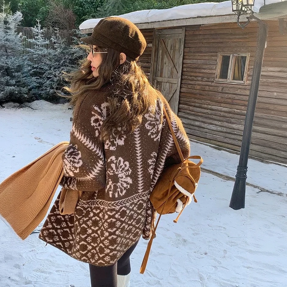 美拉德风复古提花高级设计感针织开衫女2025秋冬新款百搭毛衣外套