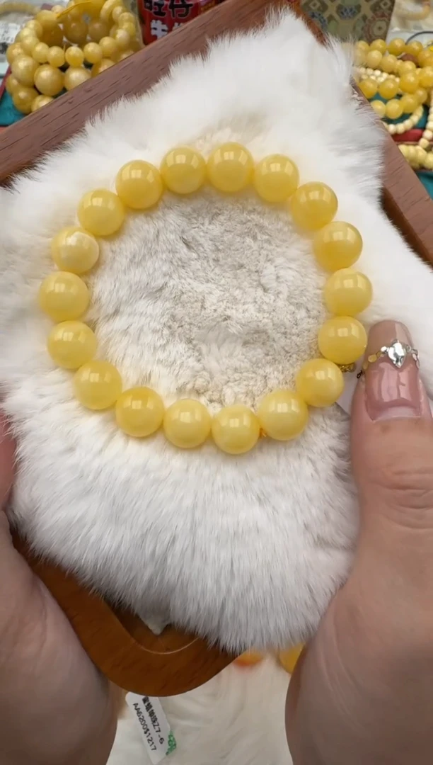 裸石琥珀未镶嵌王****记XD1057