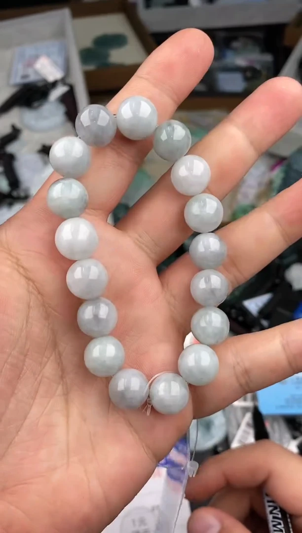 【闪购商品】翡翠颈饰未镶嵌  天然翡翠，一物一图