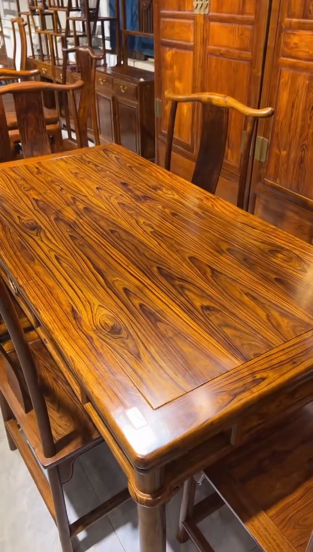 花梨木类餐桌七件套家具