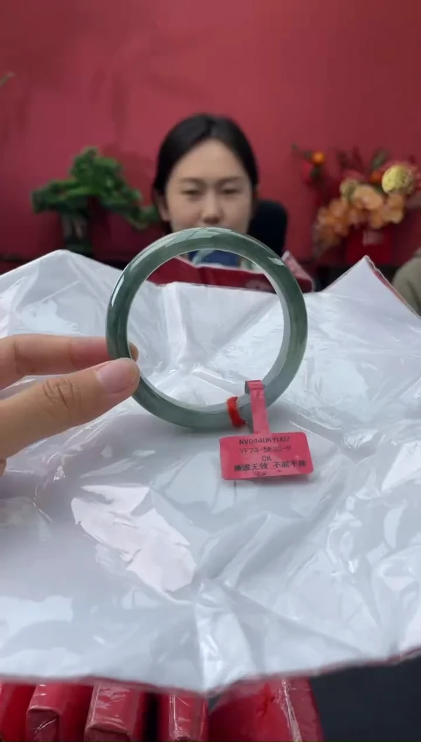 未镶嵌手镯翡翠2