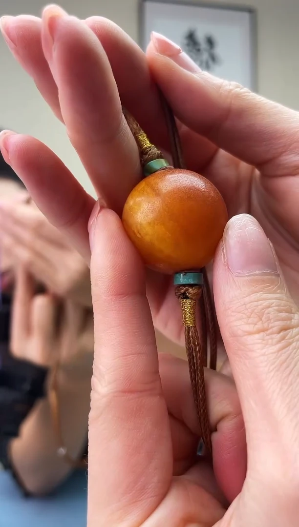 琥珀未镶嵌珠宝奇石T0假一罚十，多样性发一件