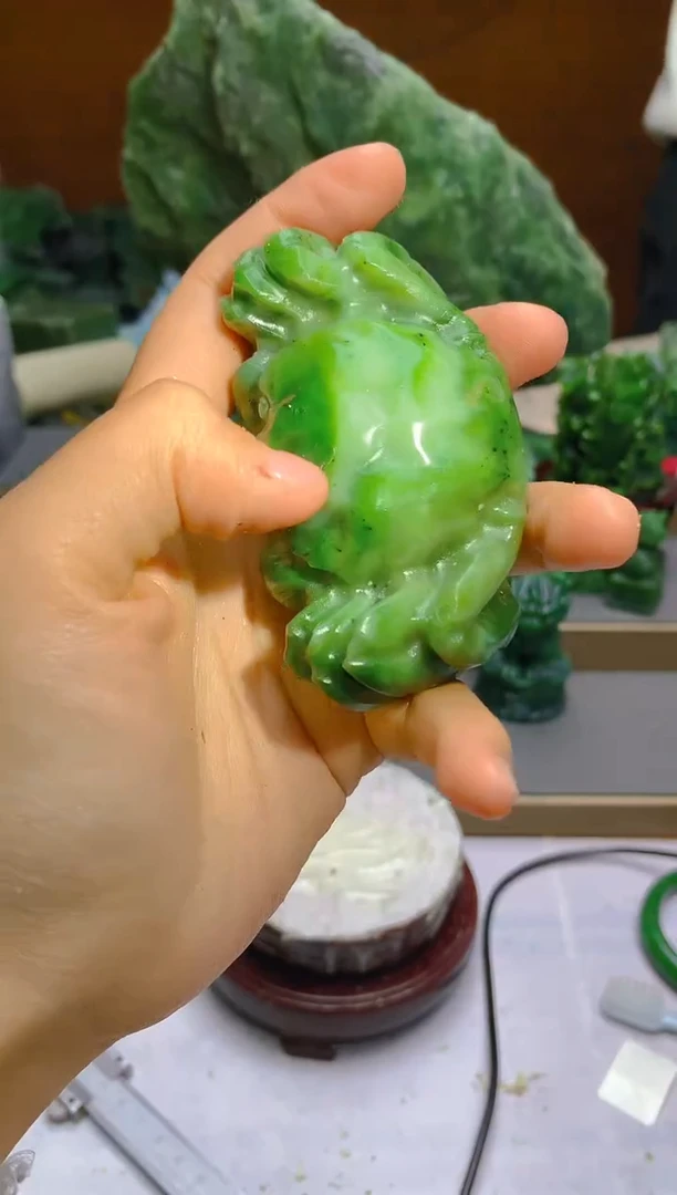 和田玉（碧玉）未镶嵌把件1