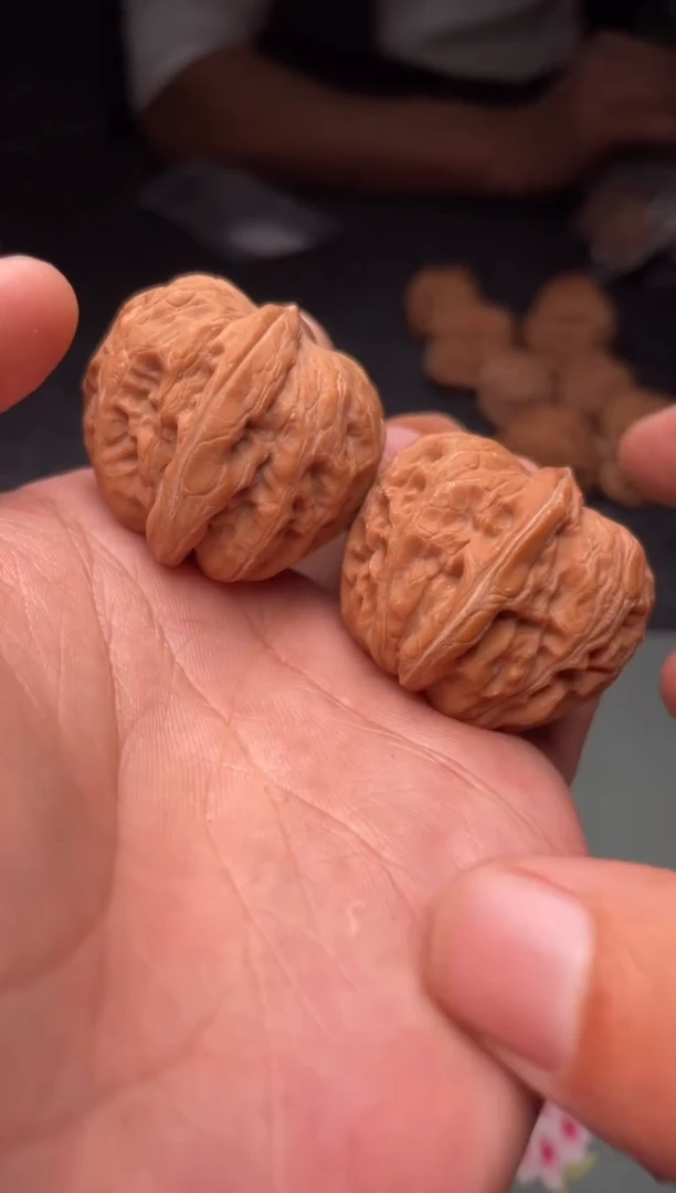 把件文玩核桃a168   元宝 35尺 小水尖