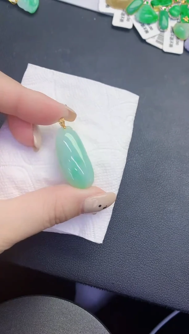 颈饰未镶嵌翡翠缅甸天然翡翠a货