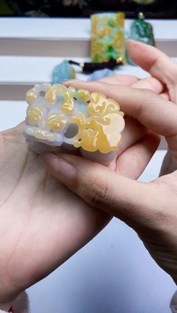 颈饰未镶嵌翡翠翡翠A货