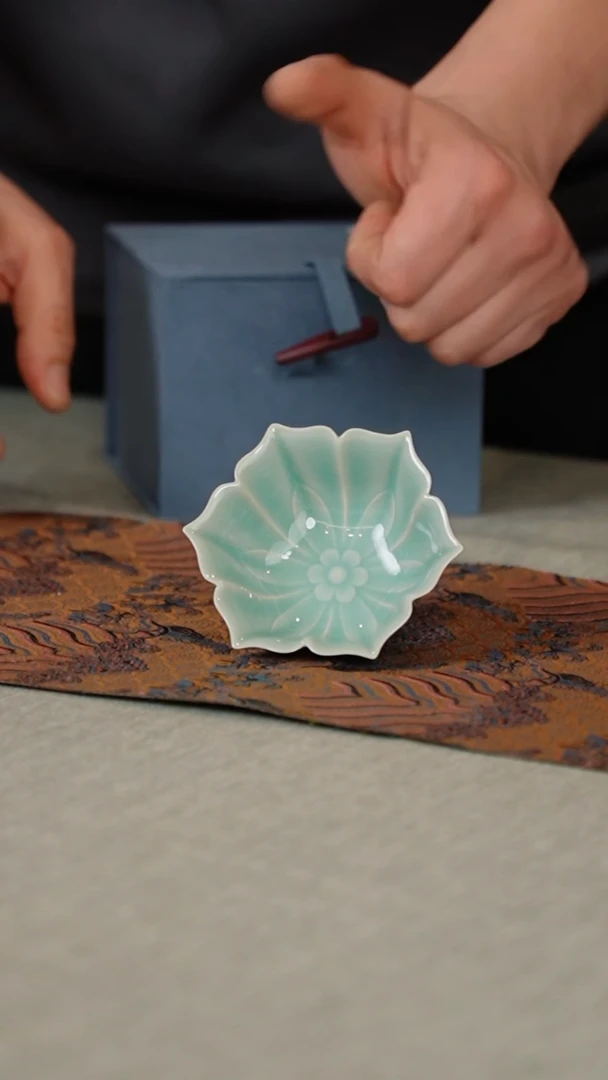 【闪购商品】196-5栀子花杯（粉青釉）