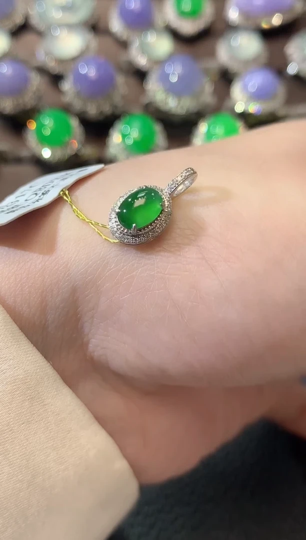 【闪购商品】翡翠吊坠(不含链)18K金镶嵌A4多样性发一件