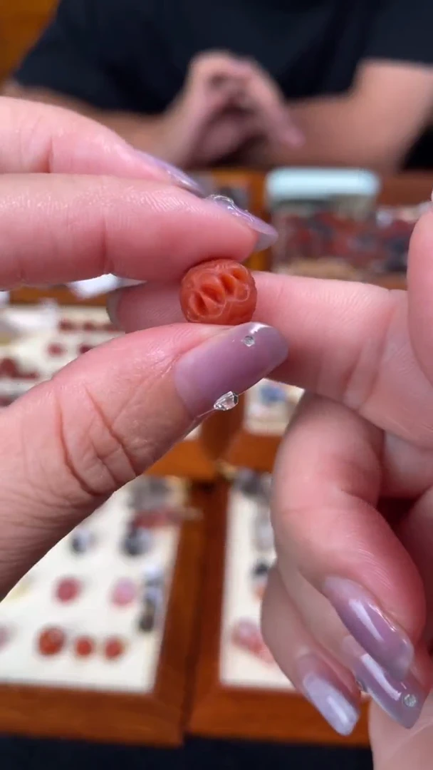 南红玛瑙未镶嵌颈饰18吞噬