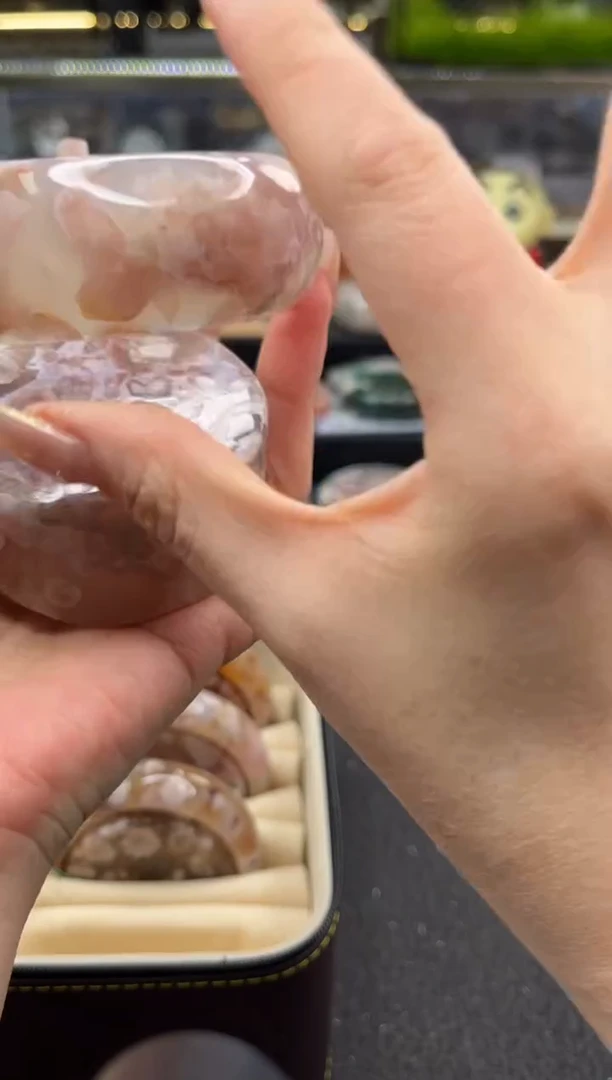 未镶嵌手镯石英质玉尘*丷圈口（赠品镯心）