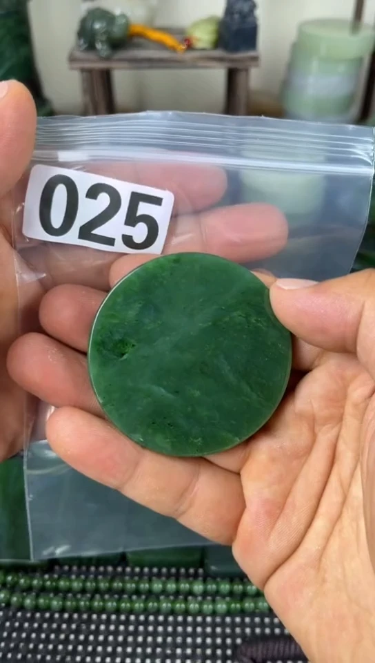 和田玉未镶嵌珠宝半成品镯芯