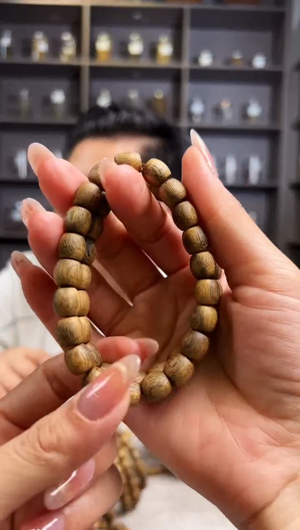 沉香手串绿棋楠鼓珠9mm/6克+ 多样性发其一