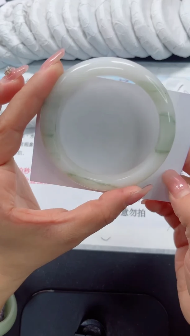 未镶嵌手镯石英质玉73-59.5