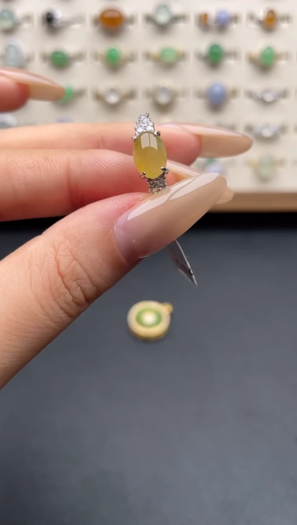 银S925镶嵌戒指翡翠一物一证一礼盒