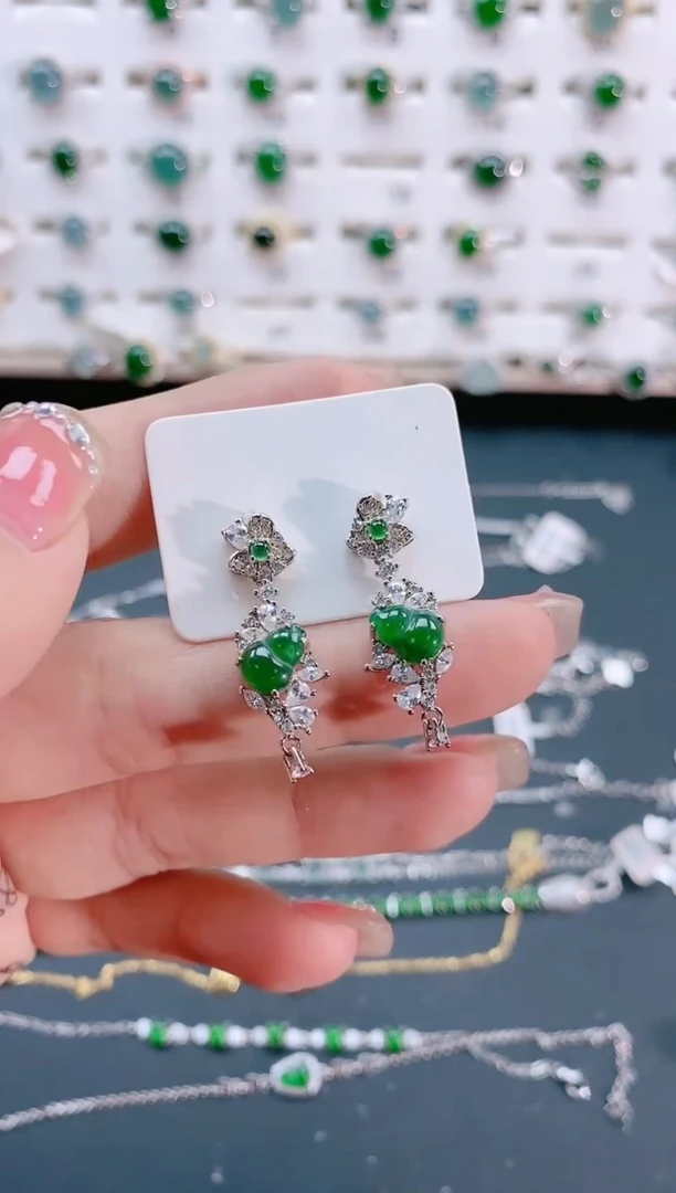 【闪购商品】翡翠耳饰银S925镶嵌天然翡翠