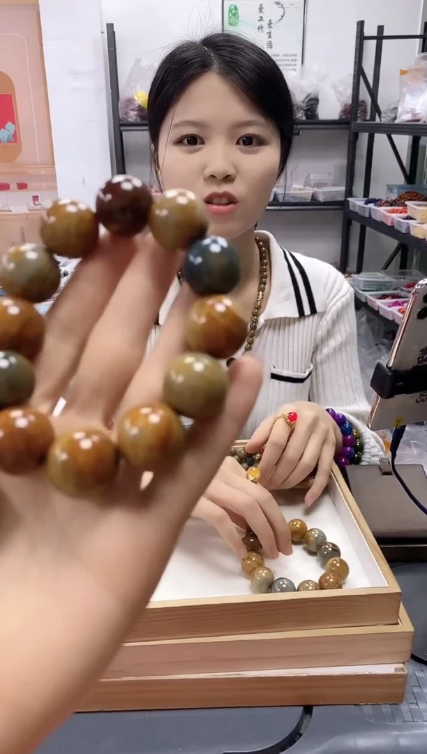 未镶嵌颈饰玛瑙/玉髓重楼卡20mm