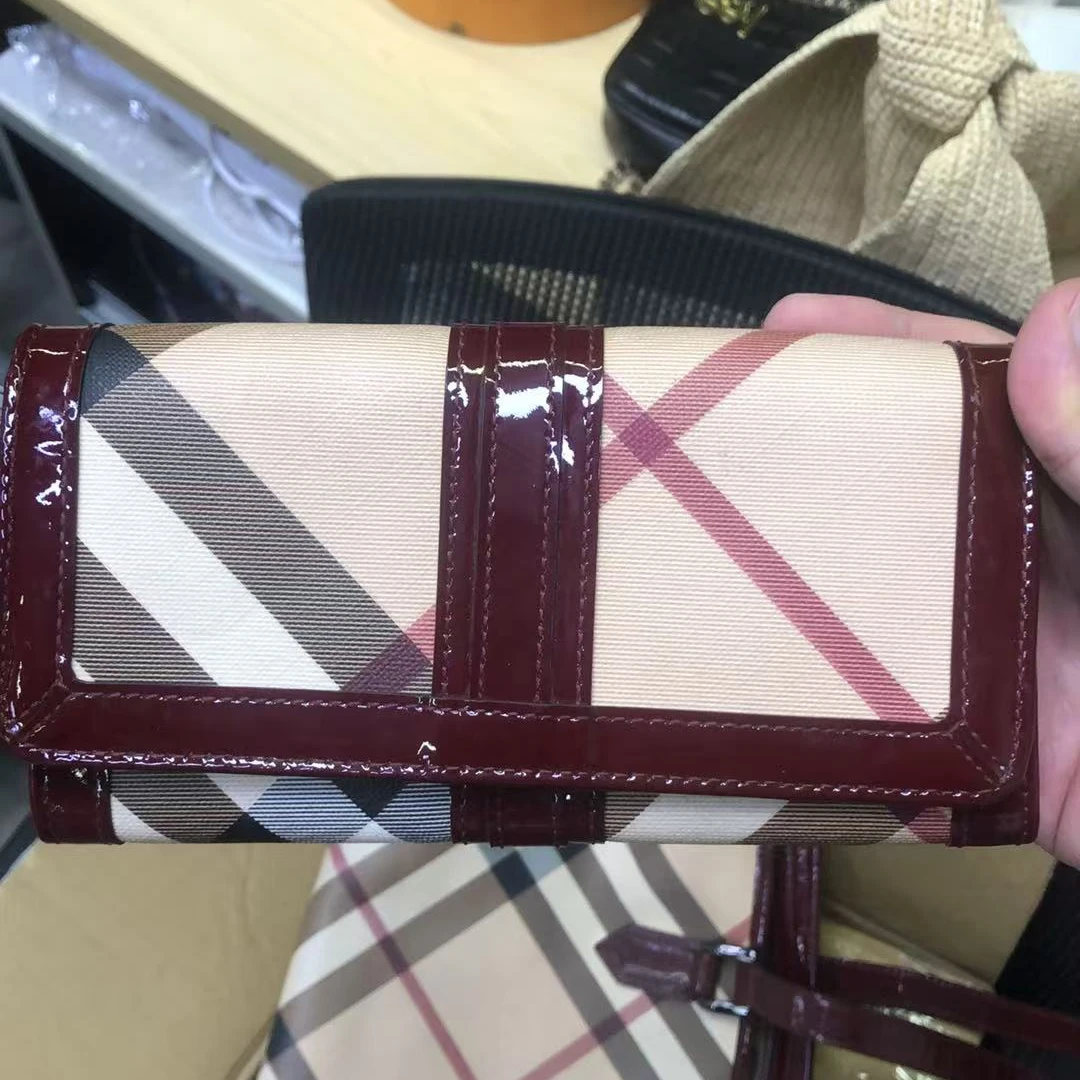 95新 BURBERRY/博柏利 【白菜】格纹拼红帆布长款钱包/BGC201470028