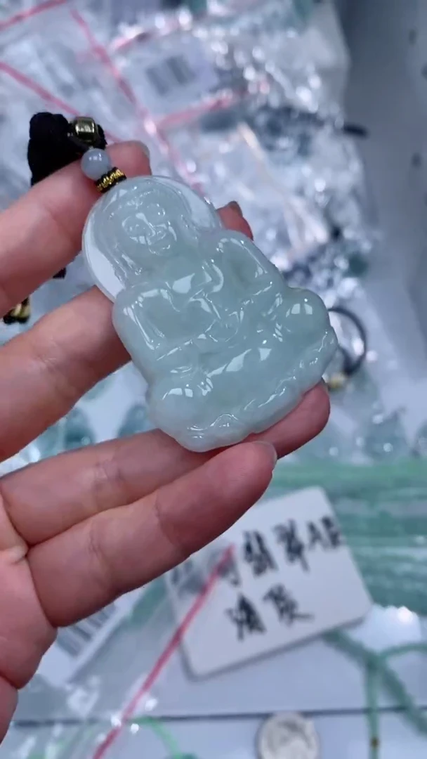 颈饰未镶嵌翡翠吊坠