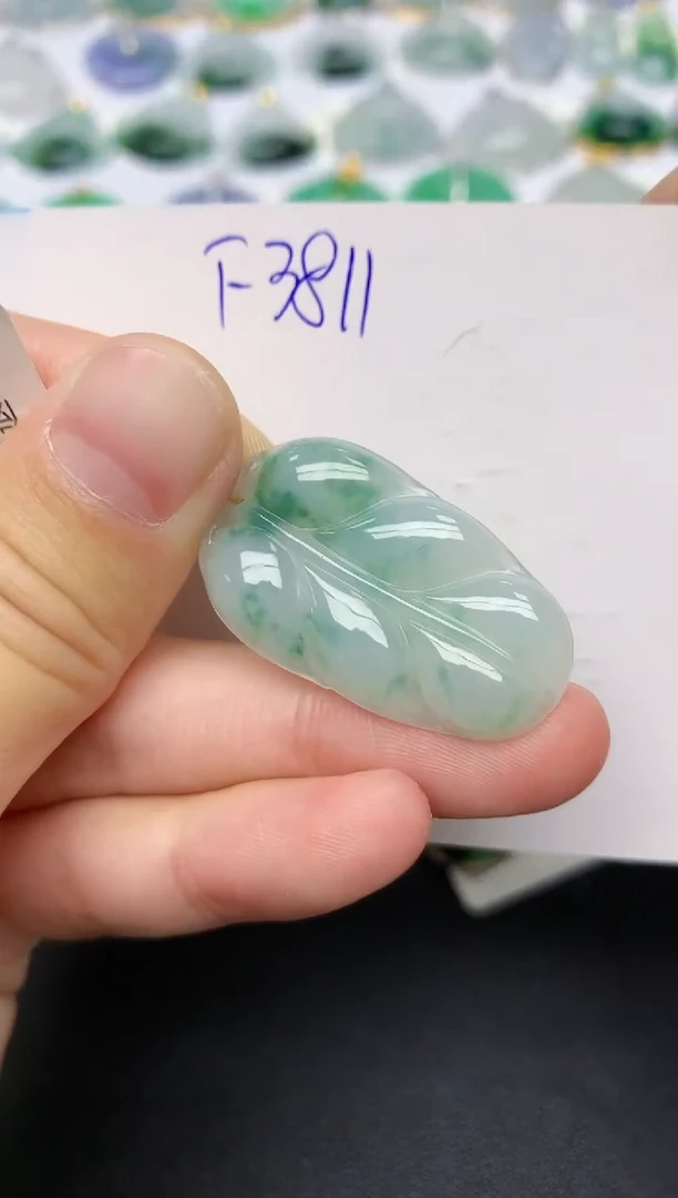 颈饰18K金镶嵌翡翠天然缅甸A货翡翠百元以上9元证书费自理