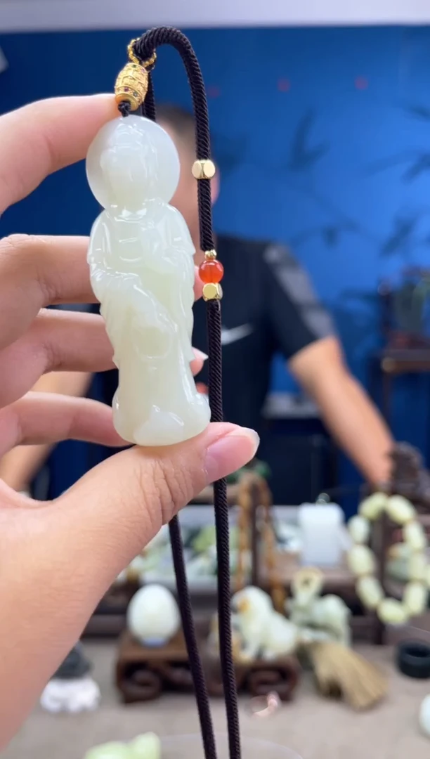 和田玉未镶嵌颈饰1