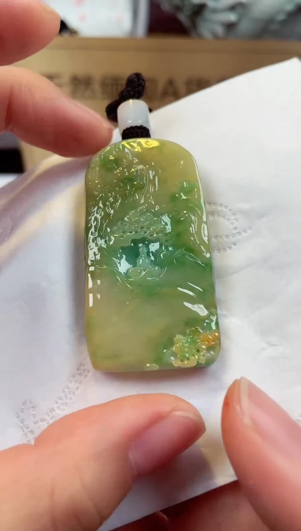 【闪购商品】翡翠颈饰未镶嵌天然缅甸翡翠A货