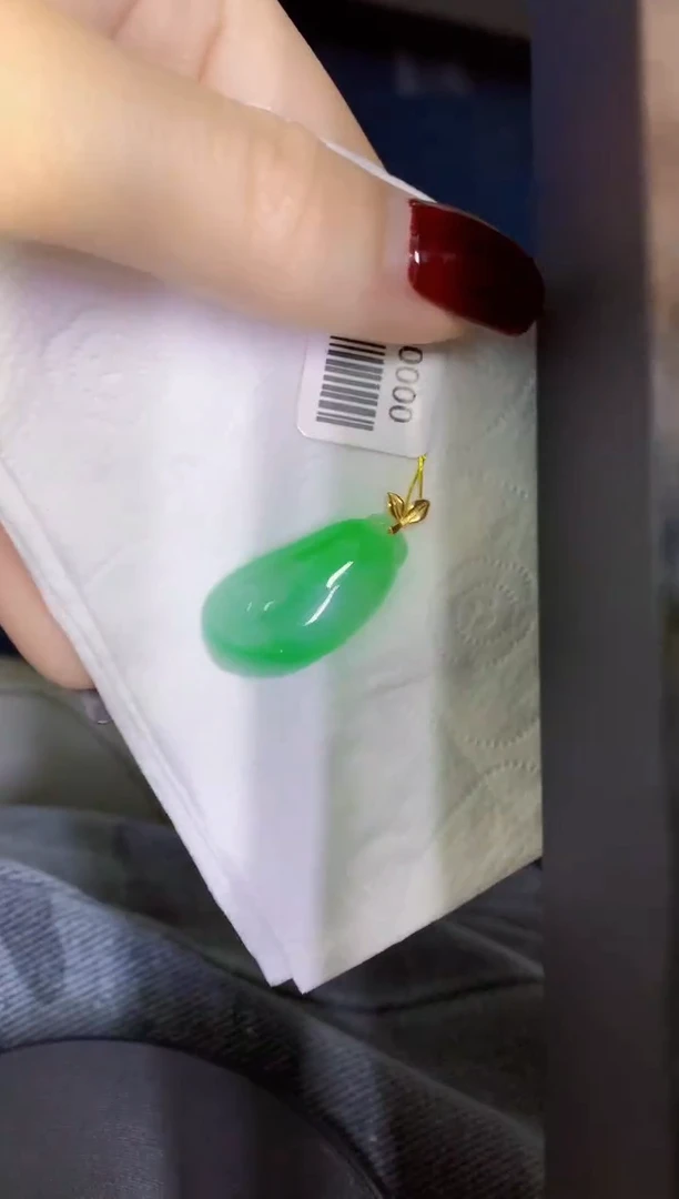 颈饰18K金镶嵌翡翠缅甸天然翡翠A货